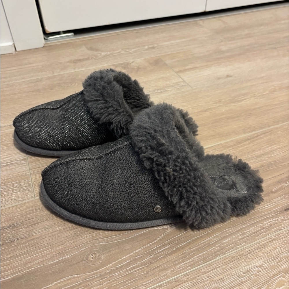 UGG SCUFFETTE SLIPPER CAVIAR DARK GREY - Picture 3 of 7